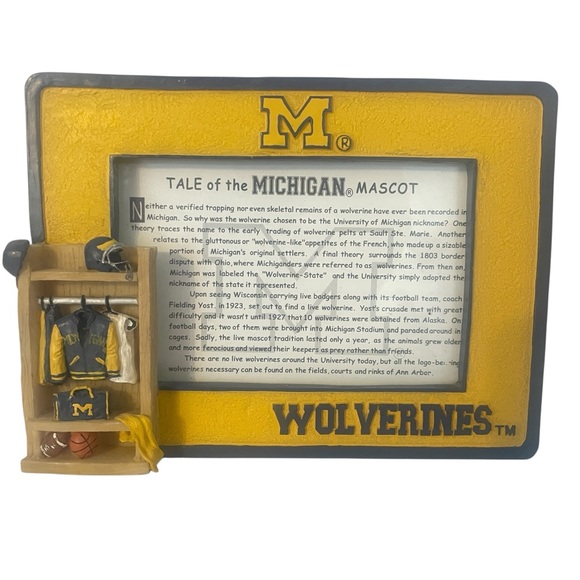 University of Michigan Wolverines 3-D Locker Room 4" x 6" Table Top Photo Frame - Picture 1 of 8